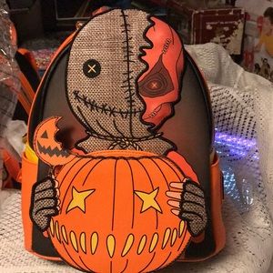 Trick or Treat Exclusive to Hot Topic Sam Loungefly mini backpack!